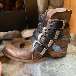 COPY - Scarlett, great used condition. Size 8